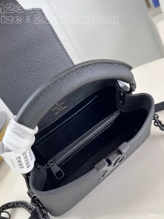 Frstbag ru LOUIS CAPUCINES MINI-22*12*8CM VUITTON 0618